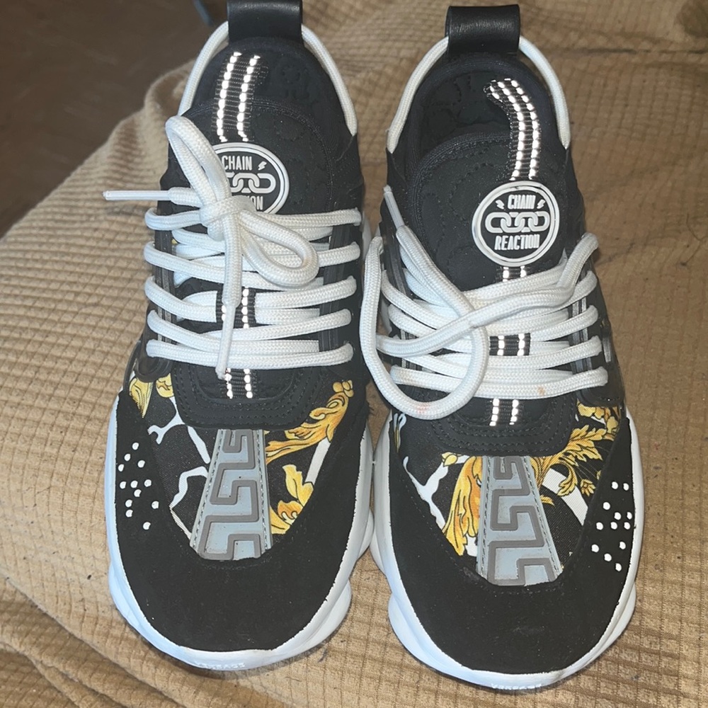 Kids Versace chain reaction